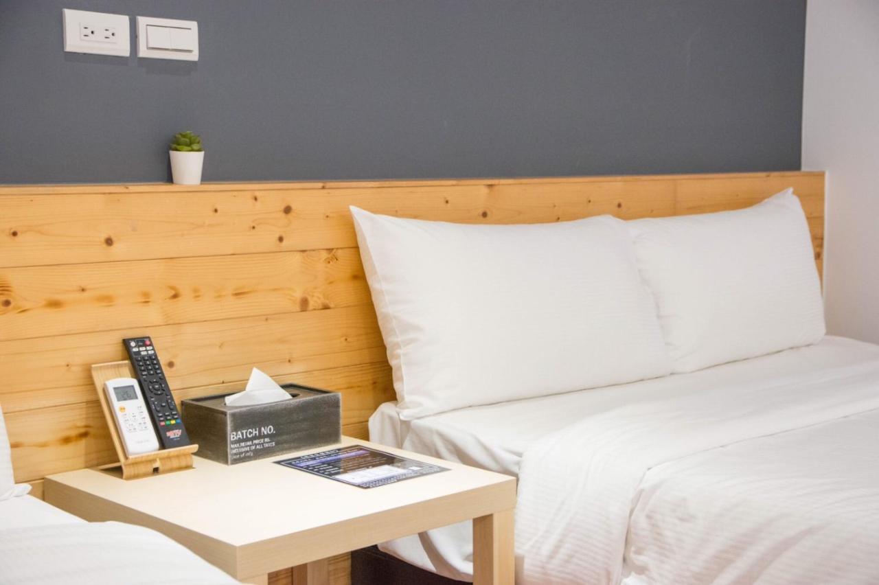 Deer Traveler Hostel Yuchi Exterior photo