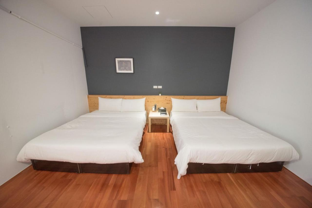 Deer Traveler Hostel Yuchi Exterior photo