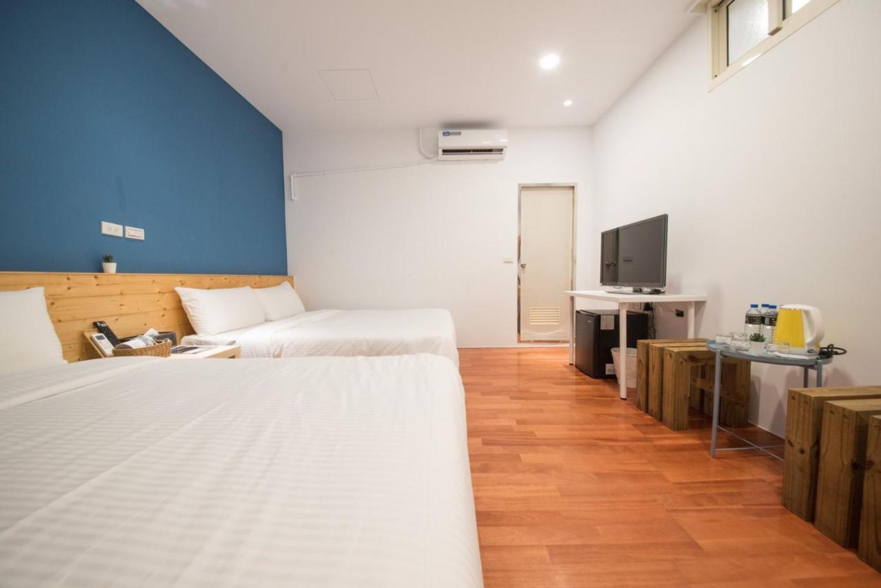 Deer Traveler Hostel Yuchi Exterior photo