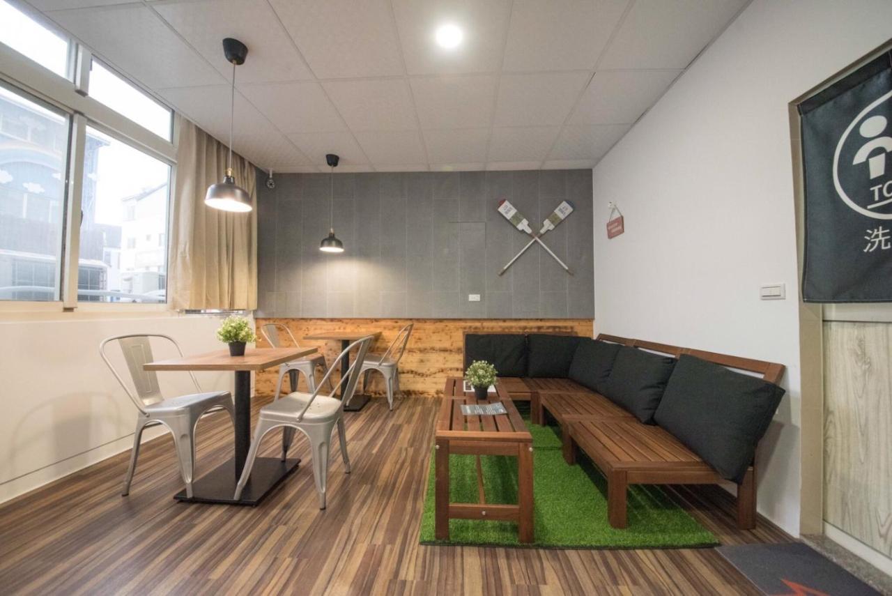 Deer Traveler Hostel Yuchi Exterior photo